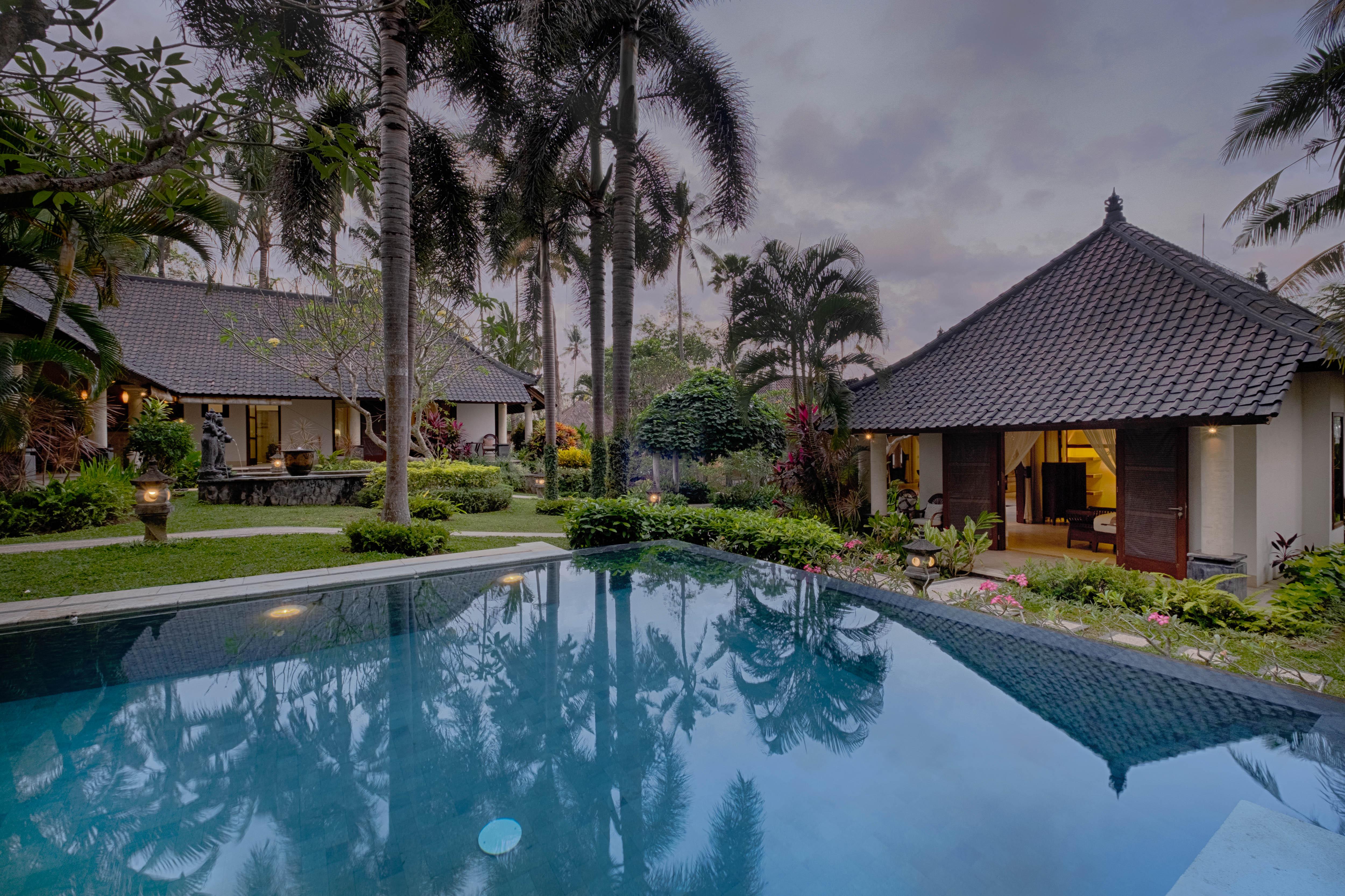 Kutus Kutus Saba Beach Villa Сукавати Экстерьер фото